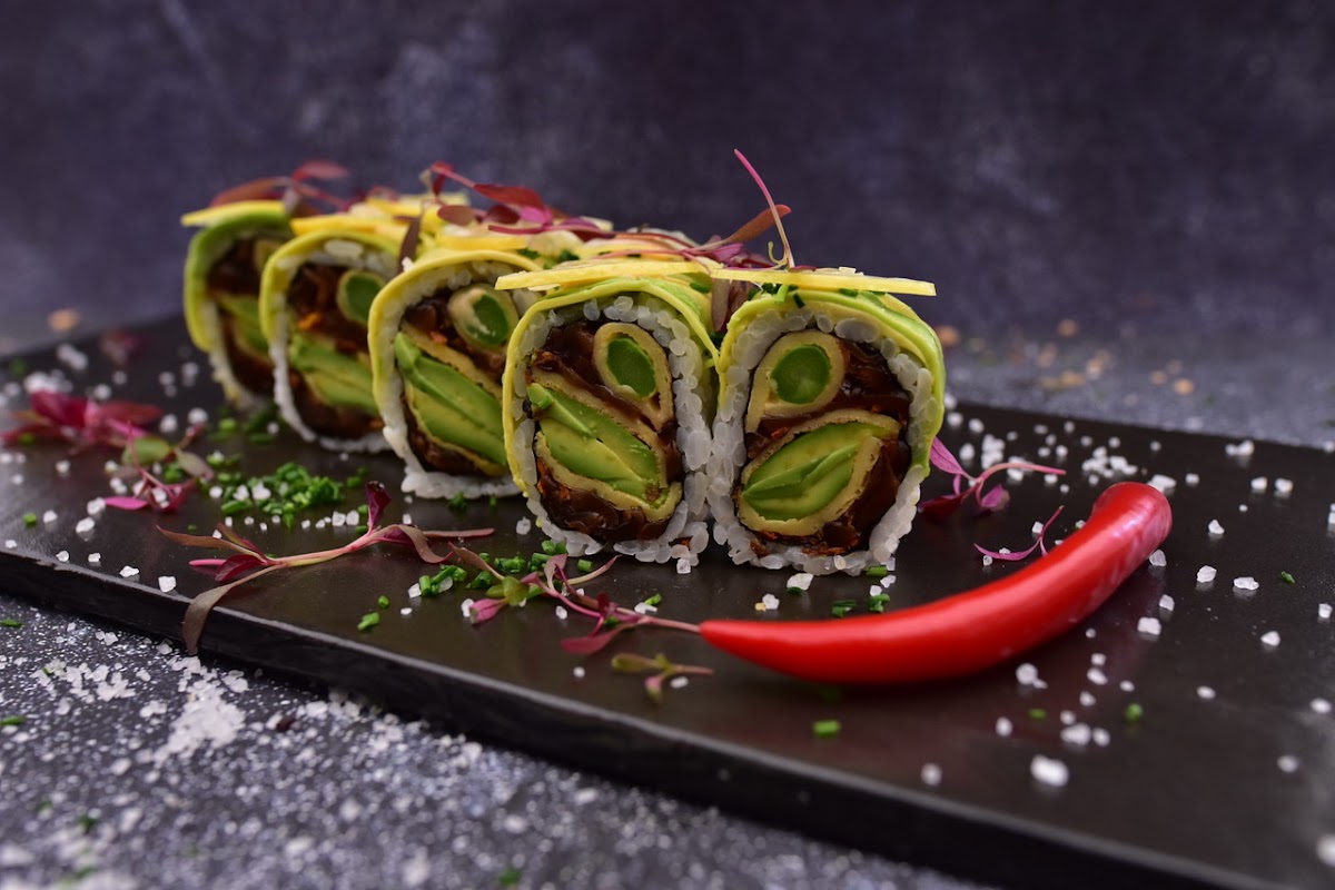 Vari Kanki Kanki Sushi Wine Bar Kosher Restaurant in Tel Aviv-Yafo |... | DineDazz